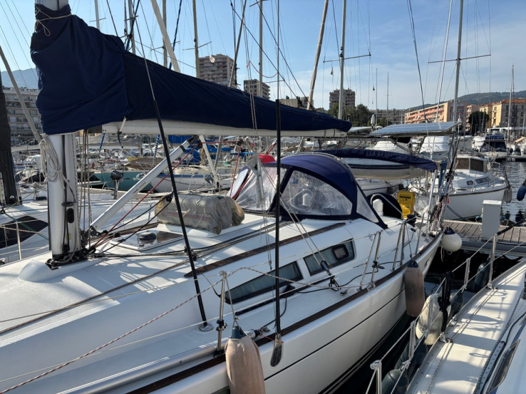 Sailboat rental with or without captain SUN ODYSSEY 39 I Ajaccio
