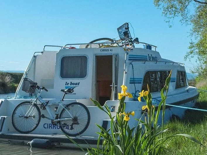 Motorboat rental with or without captain  Portiragnes