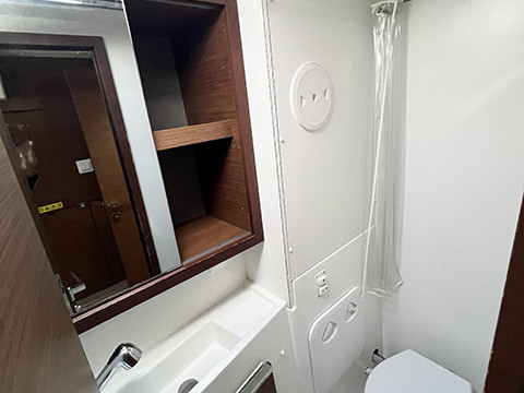 Lagoon Lagoon 40 charter bareboat or captained in  Alimos