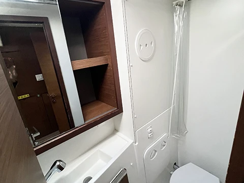 Lagoon Lagoon 40 charter bareboat or captained in  Alimos