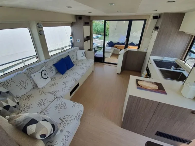 Cranchi Cranchi Eco Trawler 53 LD in Cannigione on SamBoat