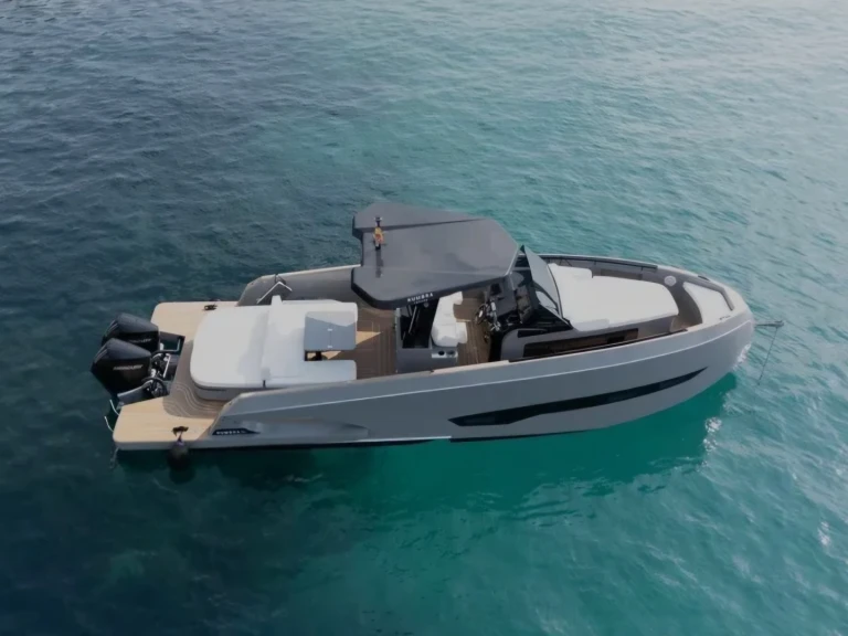 Motorboat rental with or without captain KUMBRA Mykonos Port