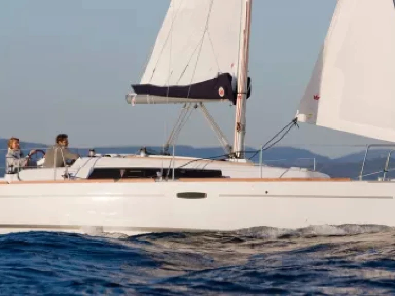 Sailboat rental in Palermo - Bénéteau Oceanis 31