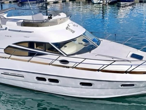 Luxury Yacht rental with or without captain Sealine Antibes