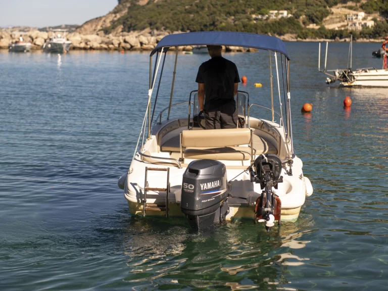 Motorboat rental with or without captain Poseidon Aríllas