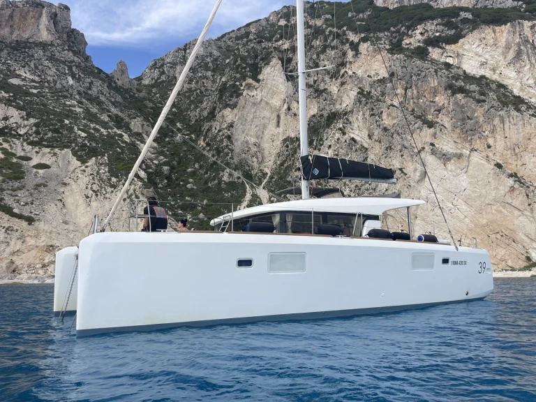 Catamaran rental with or without captain Lagoon Polignano a Mare
