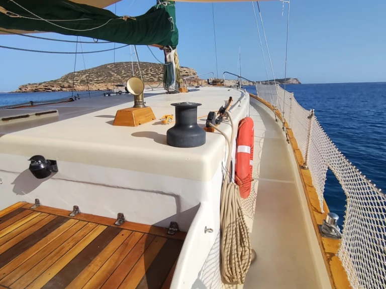 Bareboat Rental Sailboat Custom with a boat licence