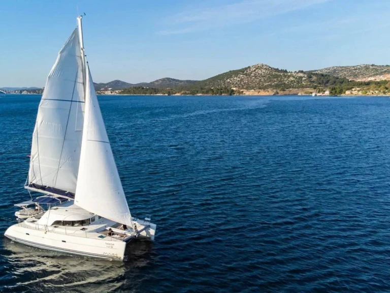 Rent a Lagoon Lagoon 380 Cannes