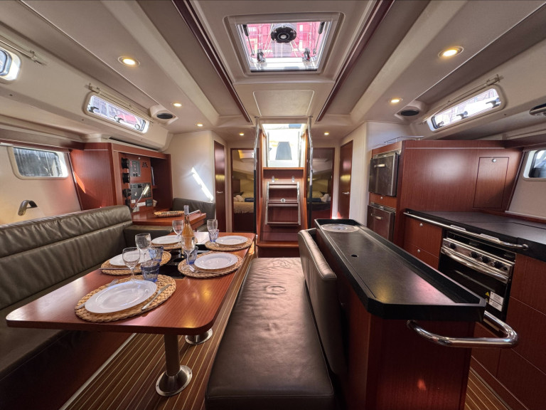 Sailboat rental with or without captain Hanse Port Grimaud