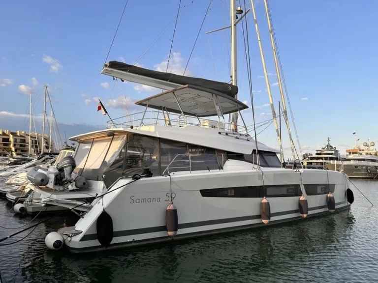 Boat rental Fountaine Pajot Samana 59 in Cogolin on Samboat