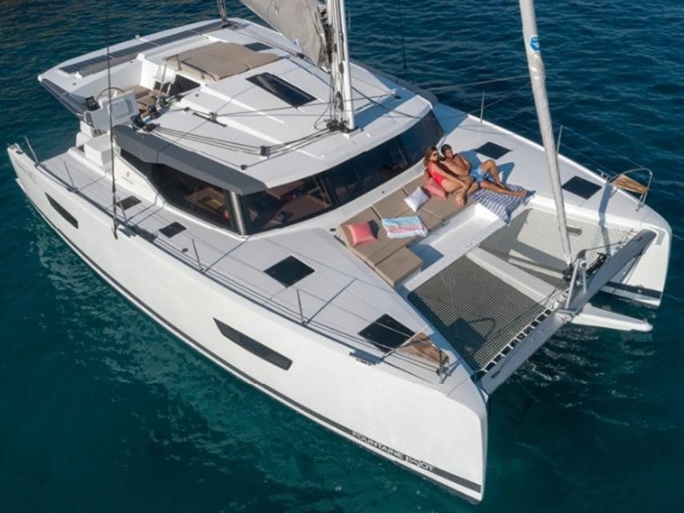 Catamaran rental in Cogolin - Fountaine Pajot Astrea 42