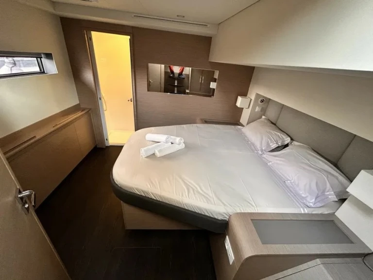 Bareboat Rental Catamaran Fountaine Pajot with a boat licence