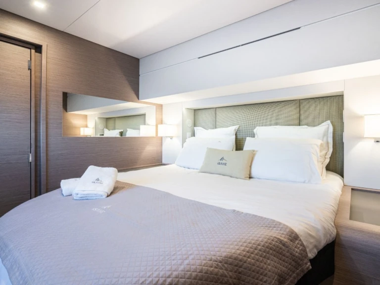 Yacht charter Cogolin cheap Samana 59