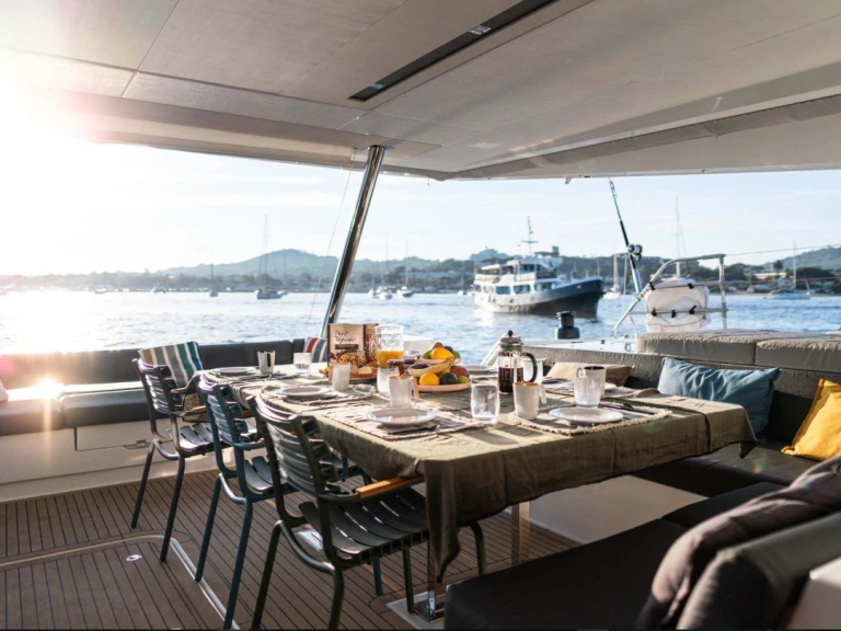 Boat rental Fountaine Pajot Samana 59 in Cogolin on Samboat