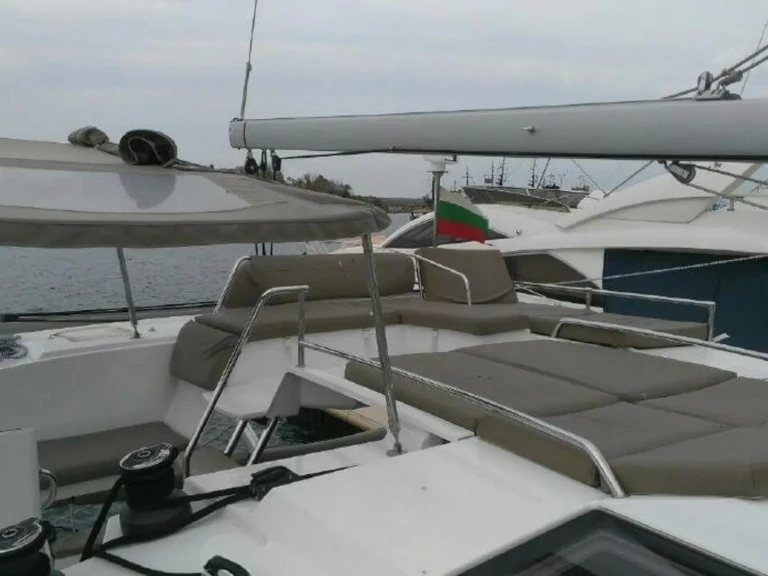 Bareboat Rental Catamaran Fountaine Pajot with a boat licence