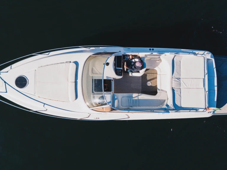 Motorboat rental in Como (City) - Cranchi Aquamarina 31