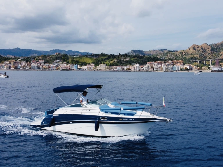 Boat rental Celebrity 245 Sport Cruiser in Giardini-Naxos on Samboat