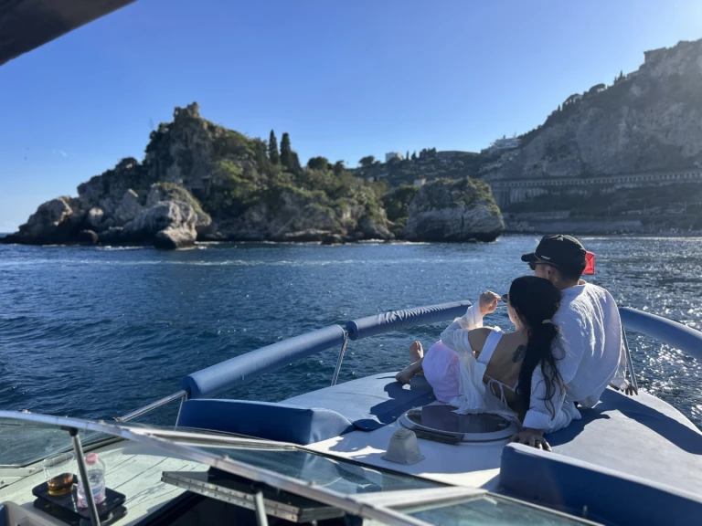 Bareboat Rental Motorboat Celebrity with a boat licence