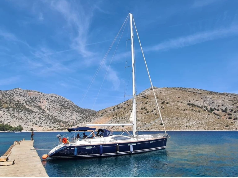 Jeanneau Sun Odyssey 54 DS in Syros Port on SamBoat