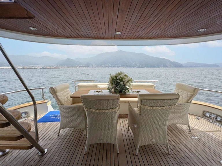 Rent a Terranova Yachts AZUR Castellammare di Stabia