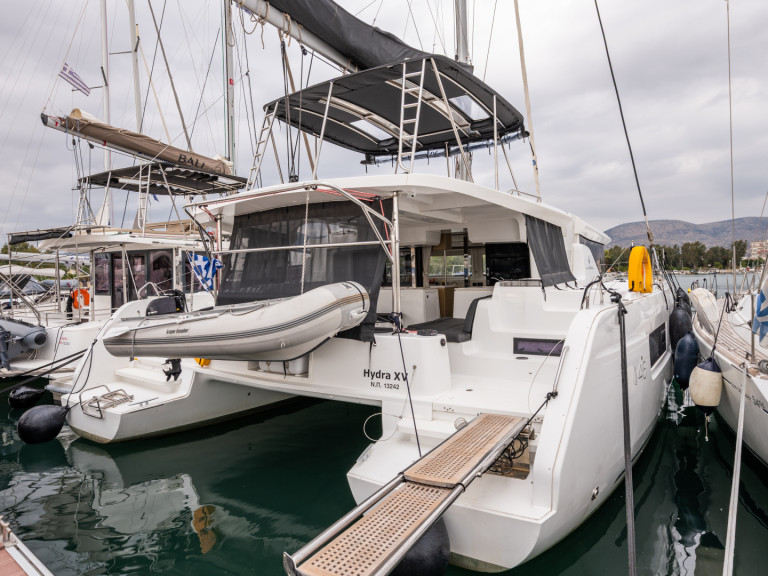 Catamaran for rent Néa Péramos at the best price