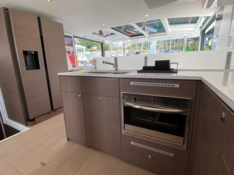 Catamaran rental in Sandy Ground - Bali Bali 4.6