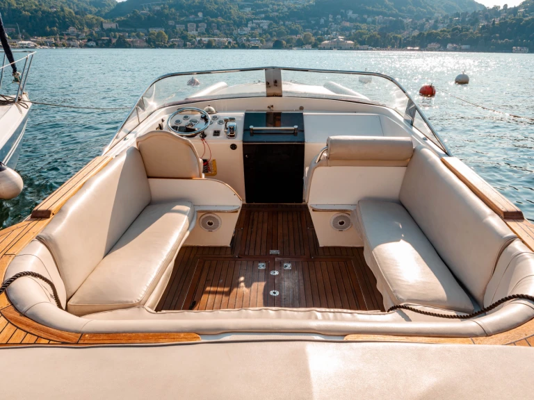 Bareboat Rental Motorboat Panzanini with a boat licence