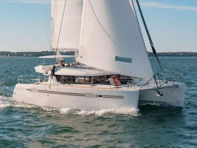 Catamaran rental in Figari - Lagoon Lagoon 450