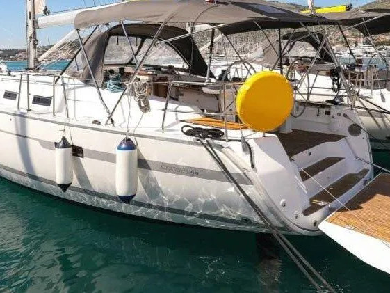 Boat rental Bavaria Cruiser 45 in Punat on Samboat