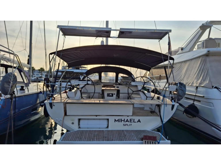 D&D Yacht D&D Kufner 54 Exclusive - 6 cab charter bareboat or captained in  Trogir