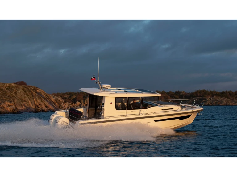 Bareboat Rental Motorboat Nimbus with a boat licence