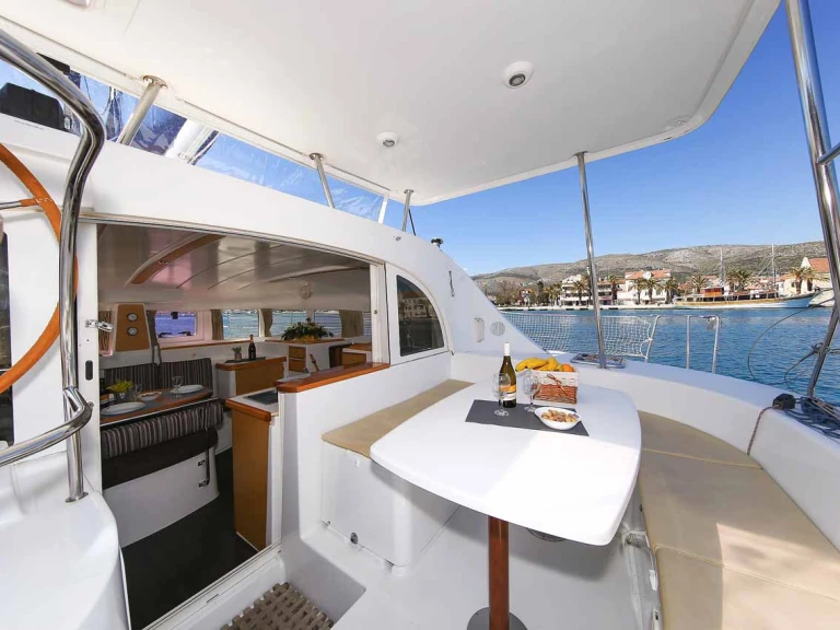Catamaran rental in Zadar - Lagoon Lagoon 380 S2