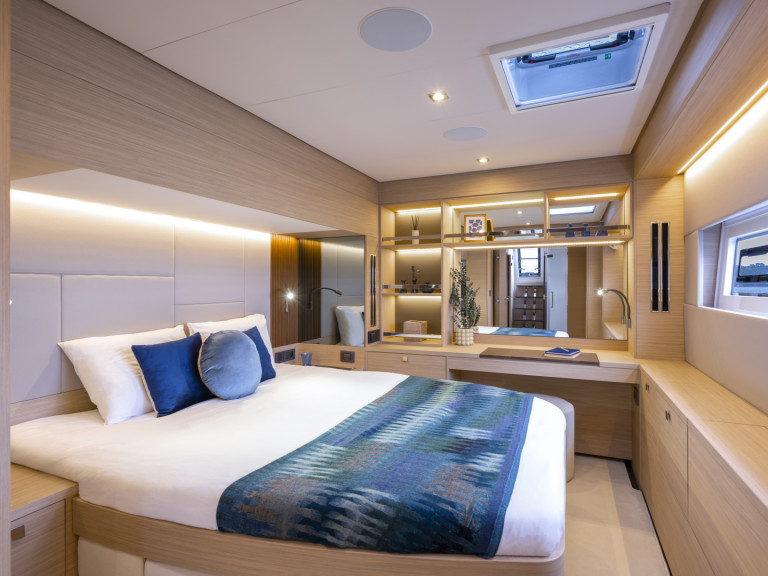 Catamaran rental in Olbia - Lagoon Lagoon 60