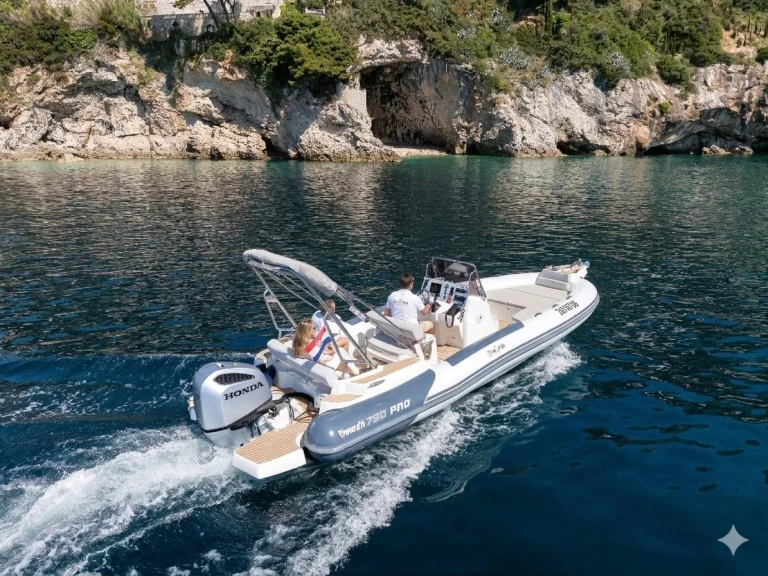 RIB rental in Dubrovnik - Marlin Boat Dynamic 790 pro
