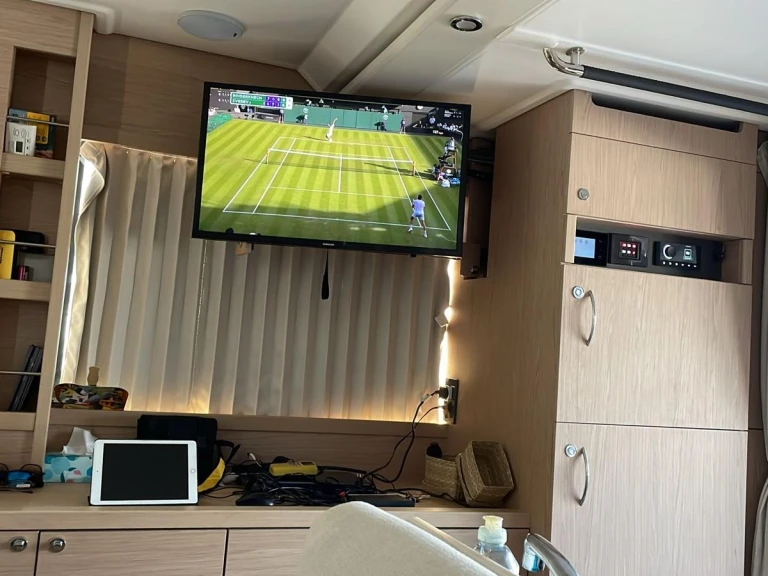 Yacht charter Golfe-Juan cheap Swift Trawler 41 Fly