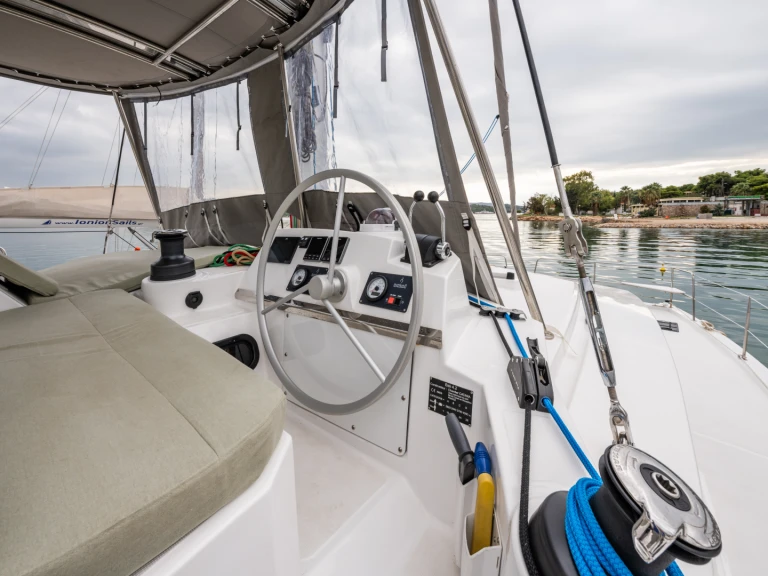 Catamaran rental in Néa Péramos - Bali Bali 4.2