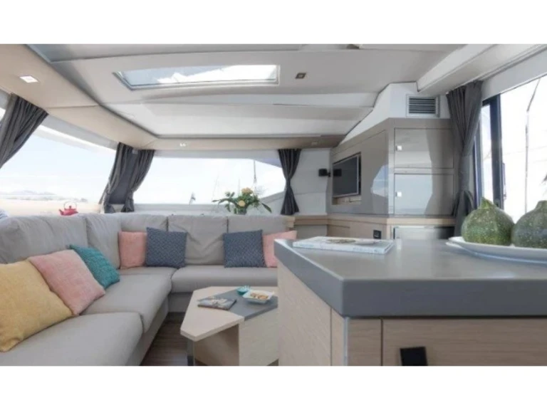 Rent a Fountaine Pajot Saona 47 Alimos