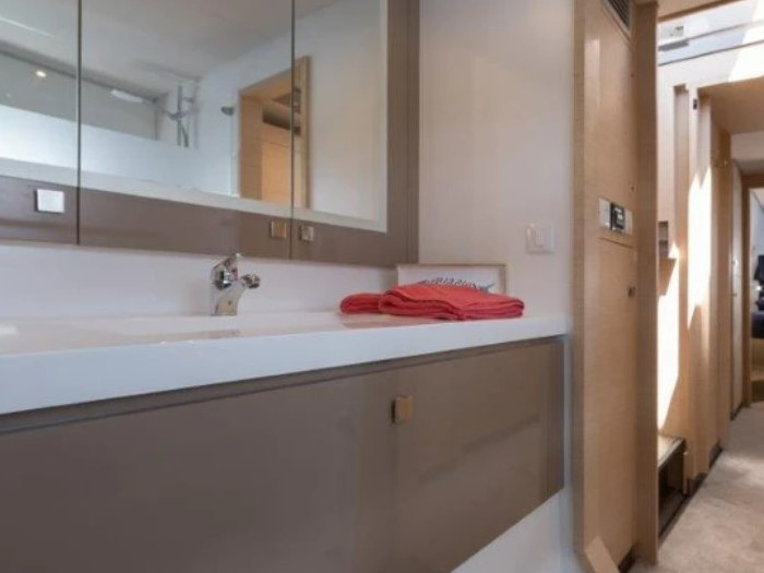 Yacht charter Alimos cheap Saona 47