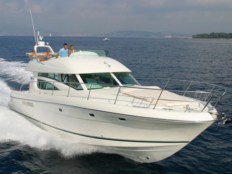 Motorboat for rent Cagliari at the best price