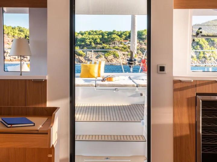 Bali Bali 5.8 charter bareboat or captained in  Sandy Ground