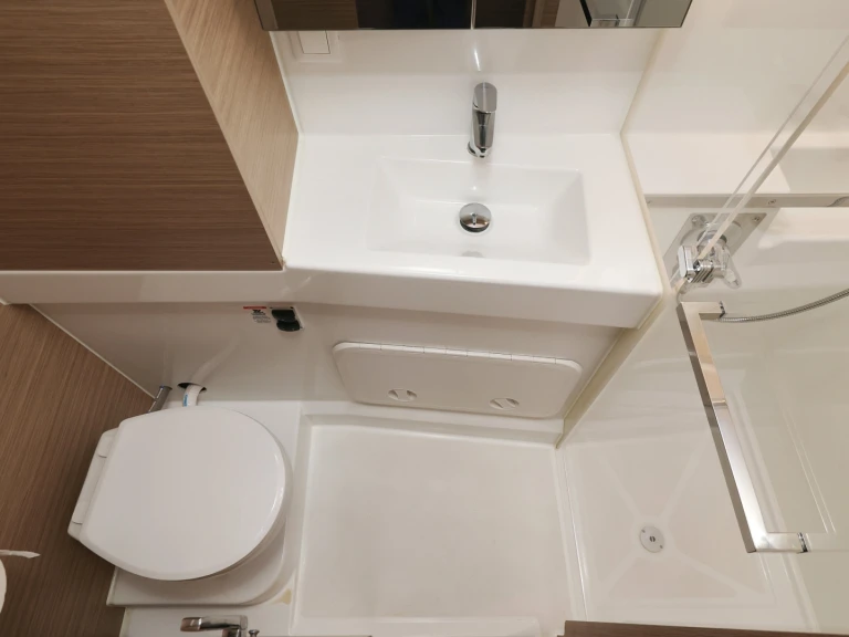 Catamaran for rent Sukošan at the best price