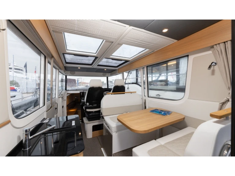 Yacht charter Split cheap Nimbus Commuter C11