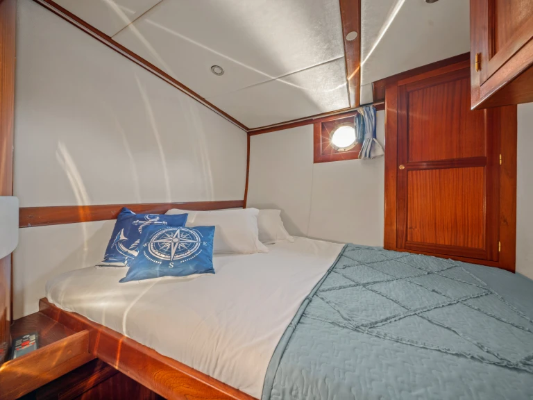 Yacht charter Split cheap Gulet Smart Spirit