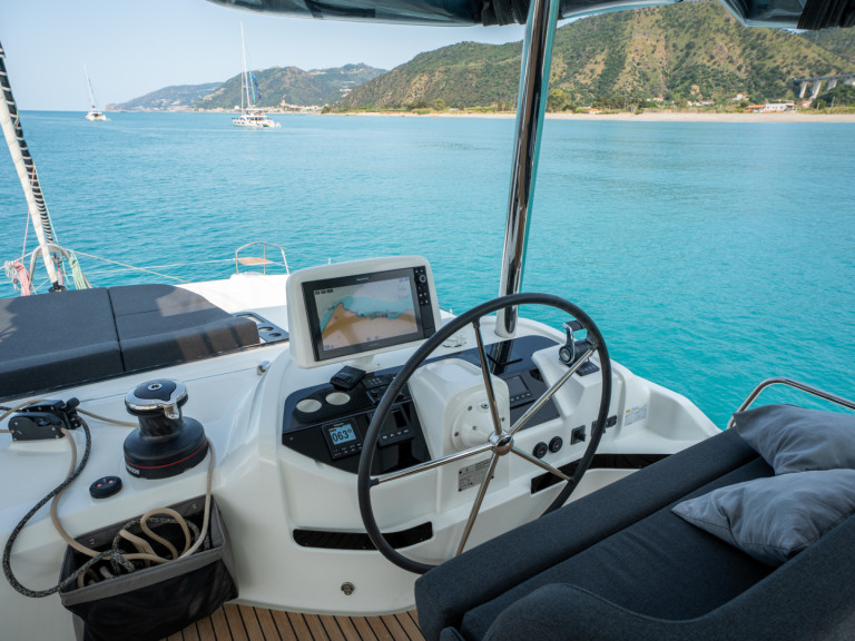 Catamaran for rent Castellammare del Golfo at the best price