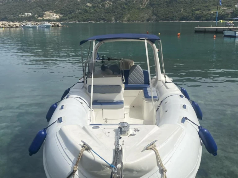 Motorboat rental with or without captain Horizon Aríllas