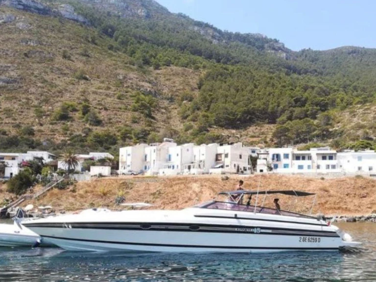 Boat rental Cherokee Yachts  Cherokee Yachts 45 in Lugano (District) on Samboat