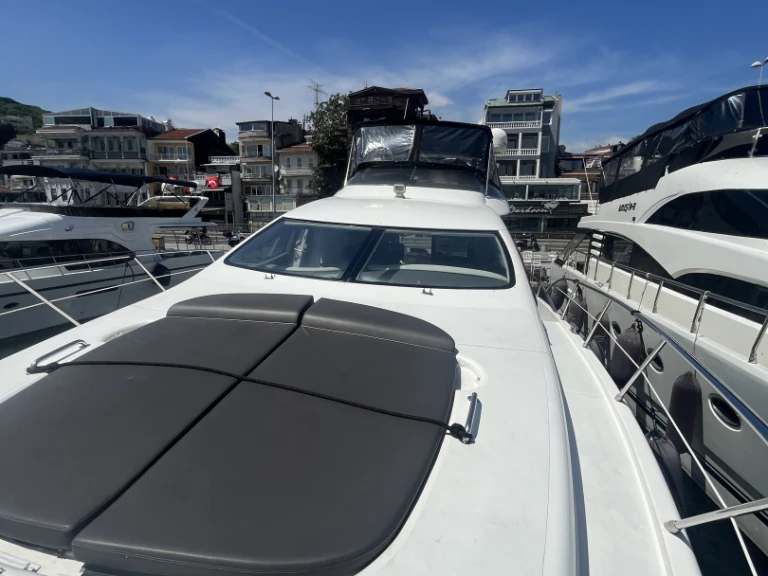 Rent a Azimut Absolute 43 Fly Beşiktaş