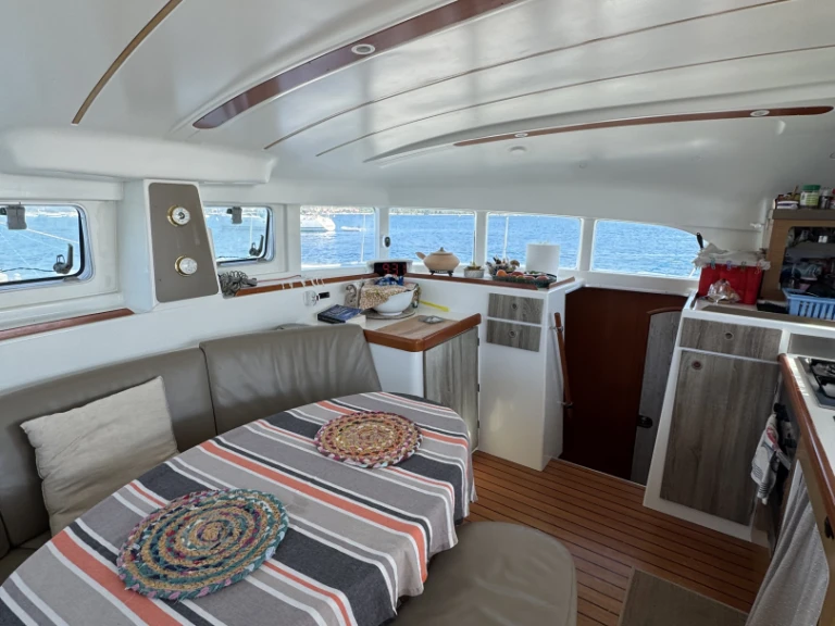 Catamaran rental in Porto-Vecchio - Lagoon Lagoon 380