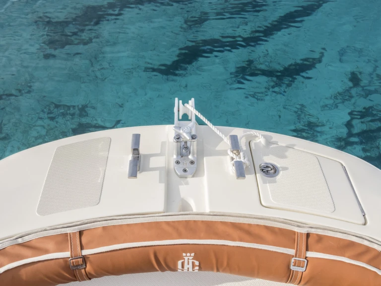 Rent a Invictus  190FX Fornells