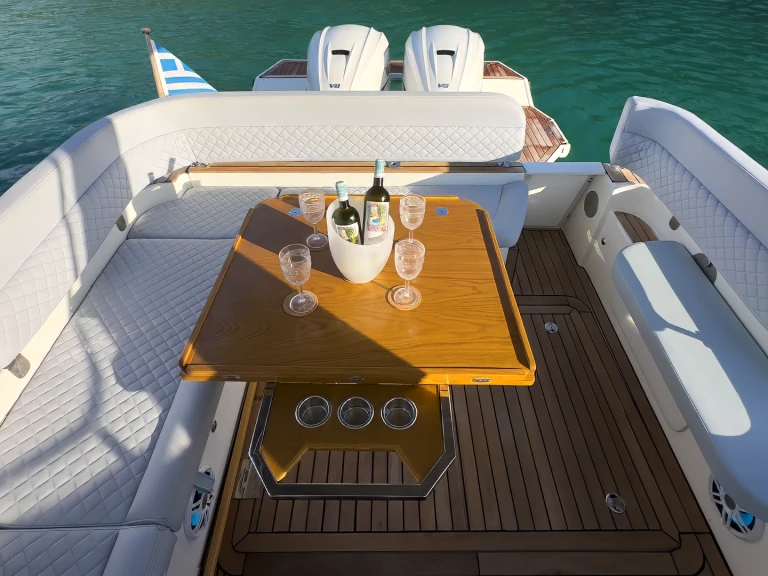 Bareboat Rental RIB Dromor with a boat licence